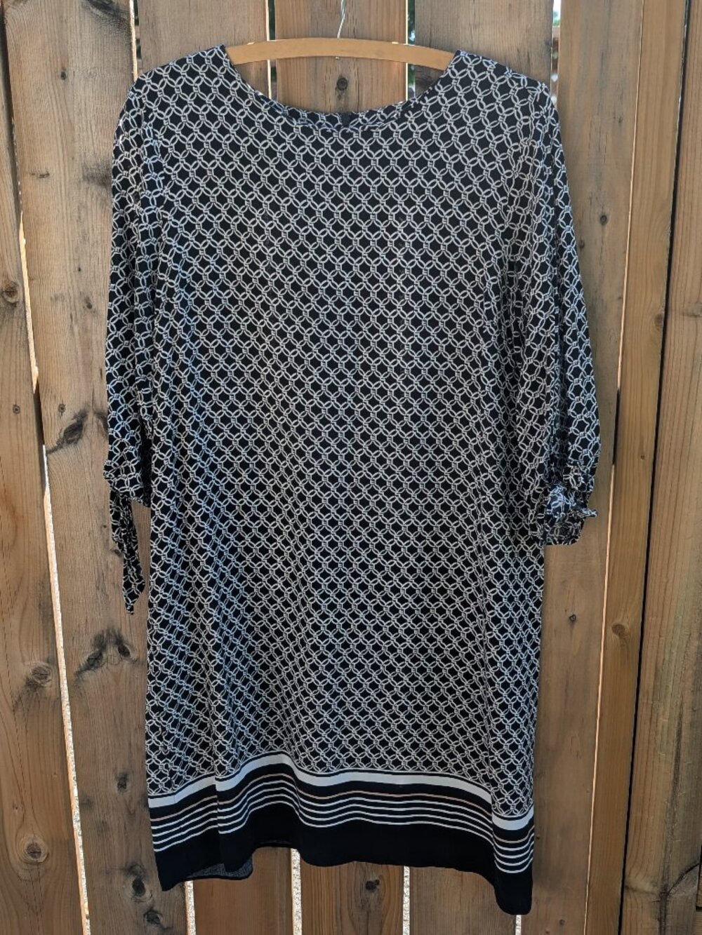 Suzy Shier - Light Fabric Black & White Seamless Pattern Summer Dress, Size XL